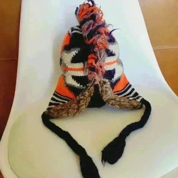 AMERICAN EAGLE OUTFITTERS Trapper Hat One Size Knit Hat ChulloUnisex - Picture 1 of 14